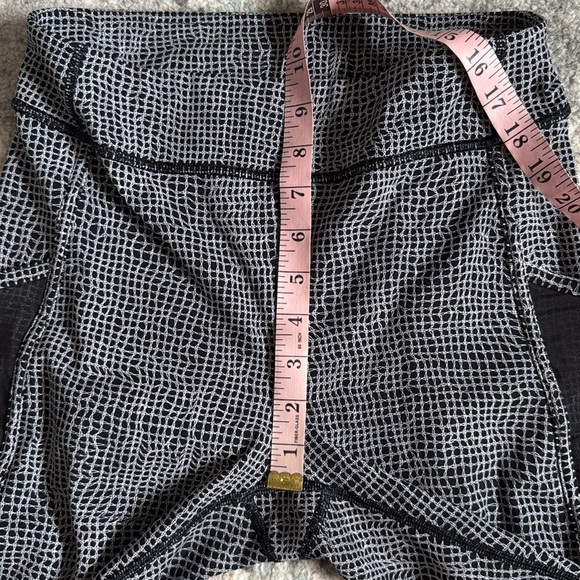 Lululemon Athletica Wild And Free Tight Fall Net White Black - Picture 11 of 12